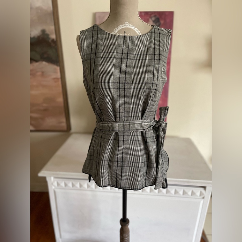 Zara Black and White Plaid Long Sleeveless Top with Tie